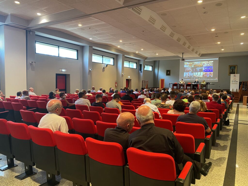 7B405AC4-56BB-4C51-B4A9-6D1472C95855-scaled